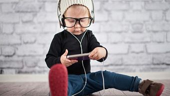 android, ios, game mobile, facebook, microsoft, tablet, smartphone, game tre em, game thuc tai ao, oculus rift, thuc tai ao, mark zukerberg, hololens, game cho tre em, vr headset