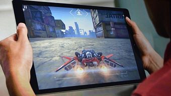 apple, ios, modern combat 5, infinity blade iii, asphalt 8, apple event 2015, ipad pro, ios 9, warhammer 40k: freeblade, sự kiện apple 2015, ipad pro choi game, ipad pro game, giá ipad pro, ipad pro vs ipad air 2