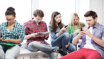 android, ios, game mobile, gmo, tổng hợp, tong hop, dien thoai, 12 chom sao, 12 chòm sao, điện thoại, game mobile mới, 12  cung hoàng đạo, 12 chòm sao và di động, 12 chom sao va di dong, nghiện điện thoại, nghien dien thoai
