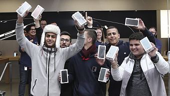 apple, iphone, donald trump, trump