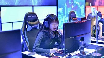 game mobile, con gái chơi game, gamehub, gamer 360, cộng đồng game thủ, nữ game thủ, game 2017, top game 2017, con trai nói gì về con gái chơi game, con gái mê game, tranh luận game thủ, hội chị em nổi giận, con gái chơi game tốt hay không, định kiến về con gái chơi game, thị trường game 2017
