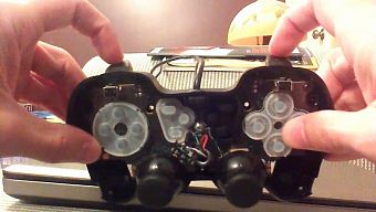 xbox, ps1, street fighter v, smash bros, thi đấu game, cách chơi lạ, tay cầm ngược