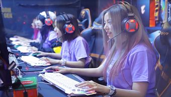 livestream, streamer, livestream game, the queen team, hot streamer, nimotv, zombie king