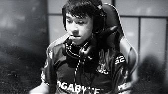streamer, king of war, kow, ông chủ trẻ kow, king of war quay lại stream, kow quay lại stream, game thủ nguyễn đức hiệp, kow gaming center, kow comeback stream
