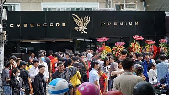 streamer, cyber game, uyên pu, streamer việt, trâu tv, king of war, junie, cyber game tiền tỉ, kinh doanh cyber game, nổi tiếng từ game