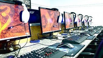 chơi game ở trường, trường dạy chơi game, trường chơi game, lợi ích chơi game, chơi game và học, học chơi game, digital schoolhouse