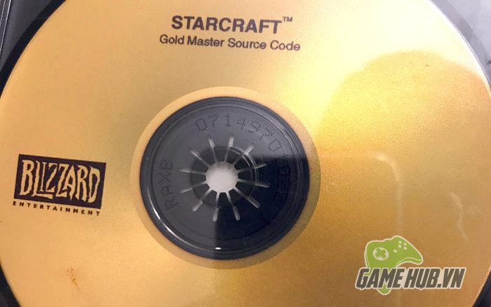 Photo of Trả lại đĩa StarCraft cho Blizzard, gamer nhận quà trị giá cả ngàn đô