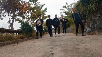 rambo, streamer, refund gaming, refund, độ mixi, tộc trưởng, offstream, tham quan cao bằng, độ tày, anh em refund, độ mixi về thăm cao bằng, độ mixi đi từ thiện, fan hâm mộ độ mixi, nhà độ mixi