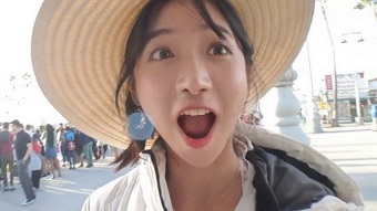 twitch, stream, livestream, streamer, nữ streamer, nền tảng livestream, phát trực tuyến