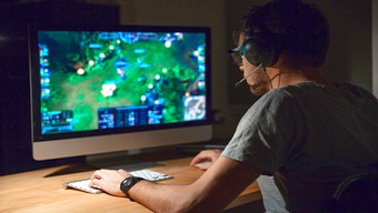 game thủ, reddit, streamer, youtuber, quebber